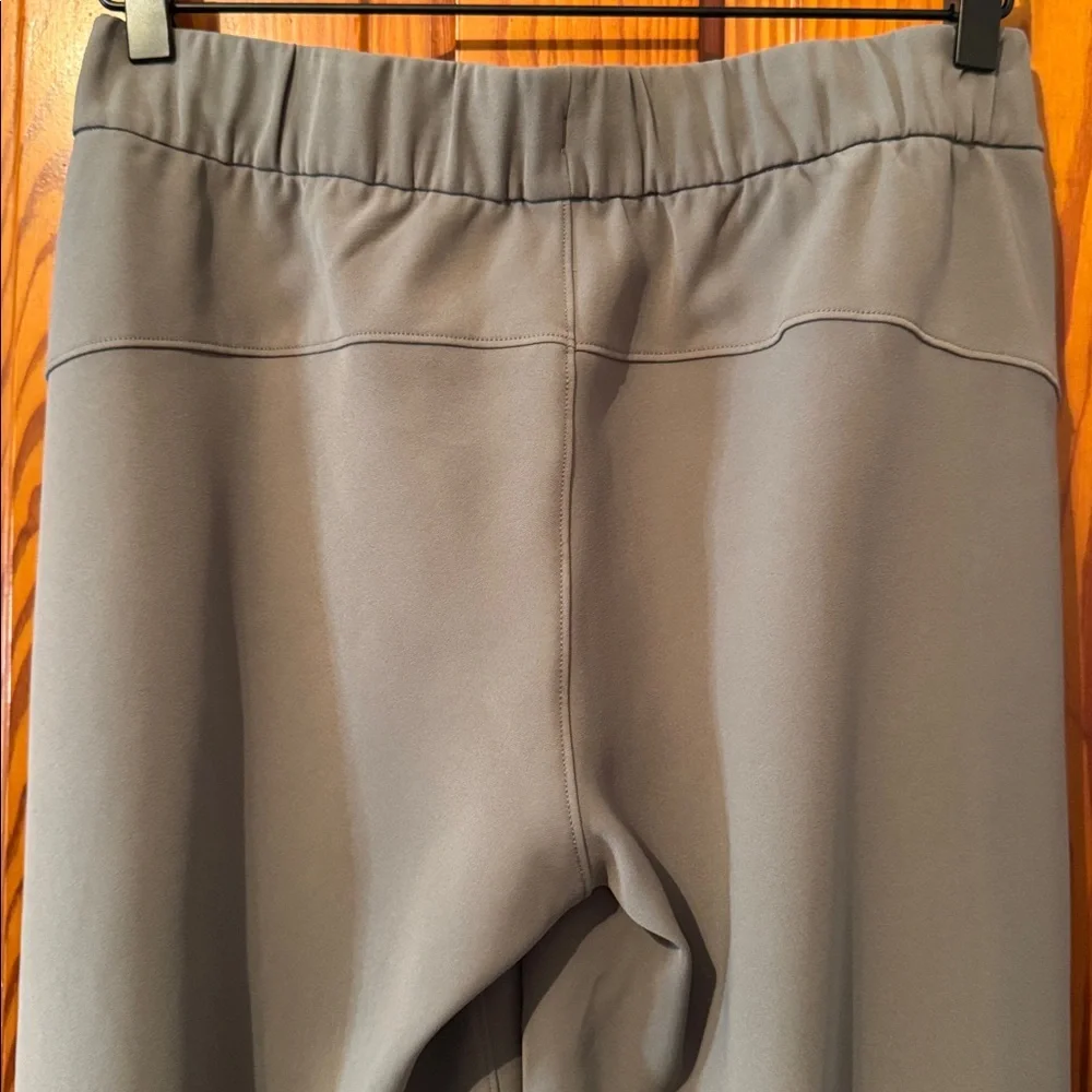 Lululemon On the Fly Wide-Leg 7/8 Pant *Woven - Grey Sage